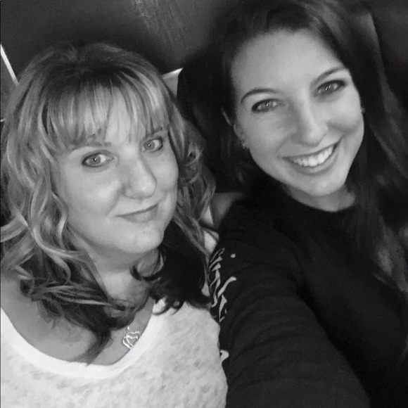 Meet your Posher, Shay! - Picture 3 of 8